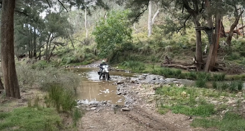 NOMAD MOTO