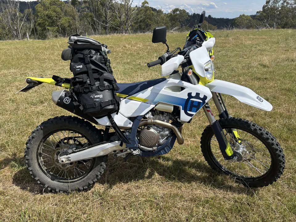 NOMAD MOTO