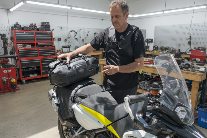 NOMAD MOTO Adjustable Stockman Rackless Base System - NOMAD MOTO