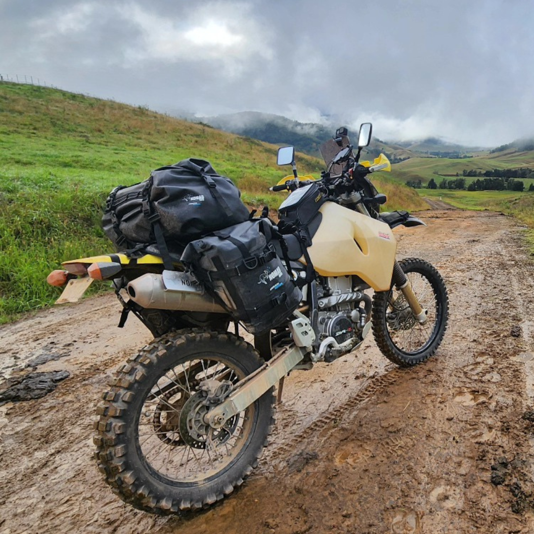 NOMAD MOTO Adjustable Stockman Rackless Base System - NOMAD MOTO