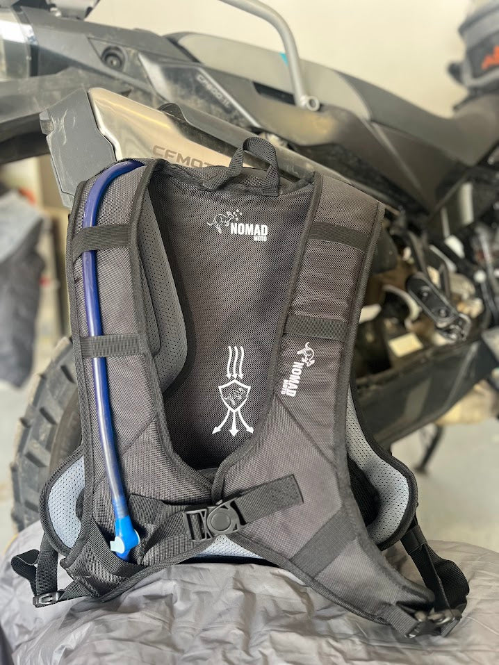 NOMAD MOTO DROVER TANK BAG and TANAMI BACKPACK COMBO - NOMAD MOTO